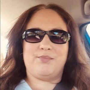 Meet your Posher, Tina